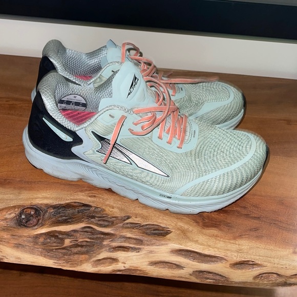 Altra Athletic Shoes - Picture 1 of 7